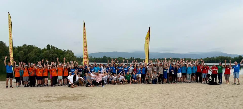 Photo de toute l'équipe de bénévoles de Course horizon, collégiens, lycéens et associations bénéficiaires